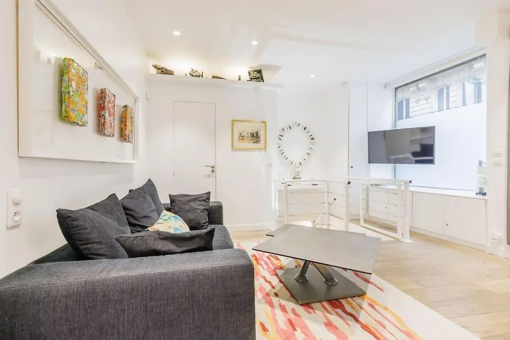 Appartamento N Sublime Avec Sauna Dans Le 17e