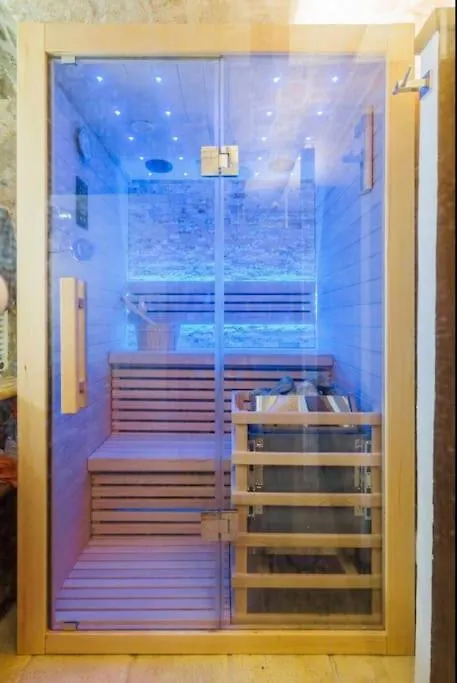 Appartamento N Sublime Avec Sauna Dans Le 17e