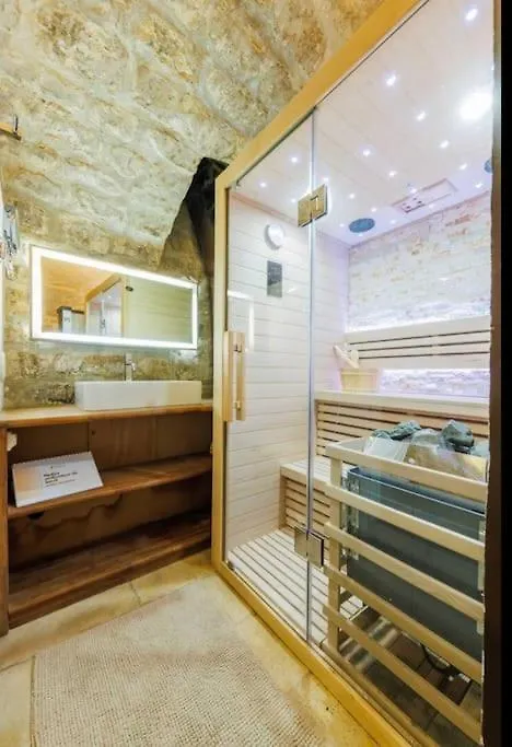 N Sublime Avec Sauna Dans Le 17e Appartamento